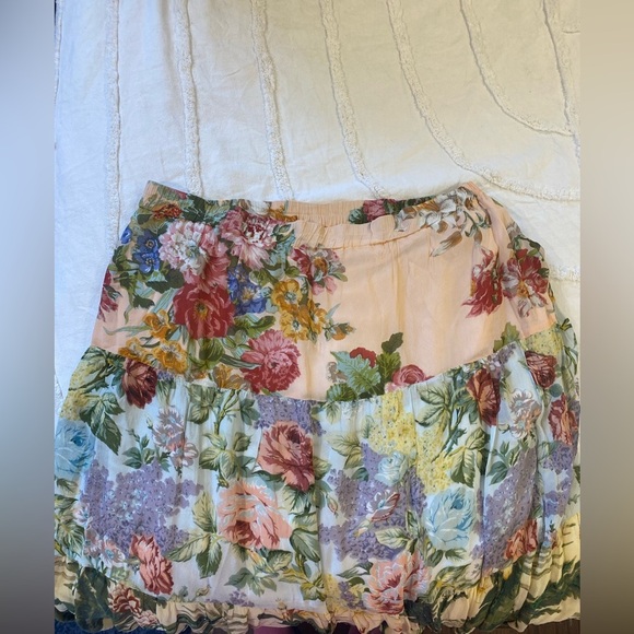 Vintage Flowers 100% Rayon MIDI Lined Skirt - Picture 2 of 13